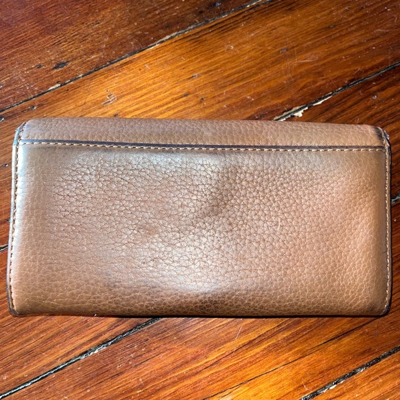 Michael Kors chestnut wallet w gold hardware (matching handbag in separate post) - Picture 2 of 3